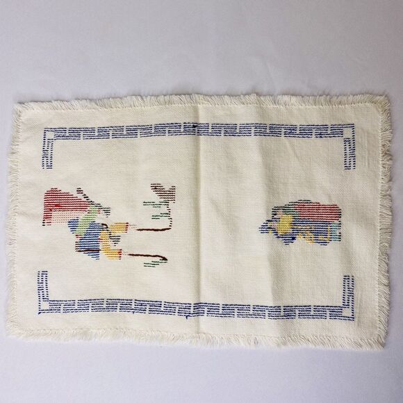 Hand Embroidered Finger Tea Towel Asian Design Fringe 14 x 9 Cross Stitch - Picture 2 of 8